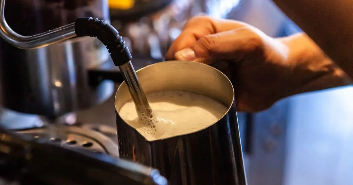 Steaming milk for a Breve