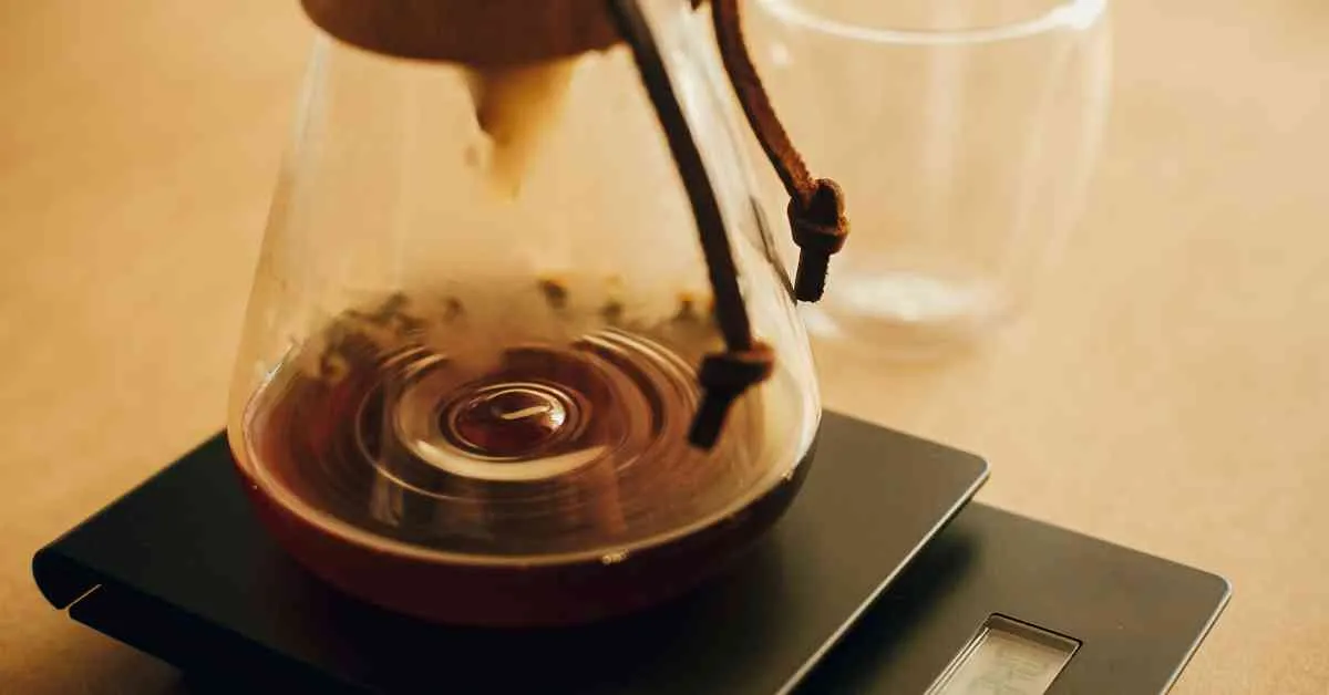 Glass Pour-Over Beaker on Scale