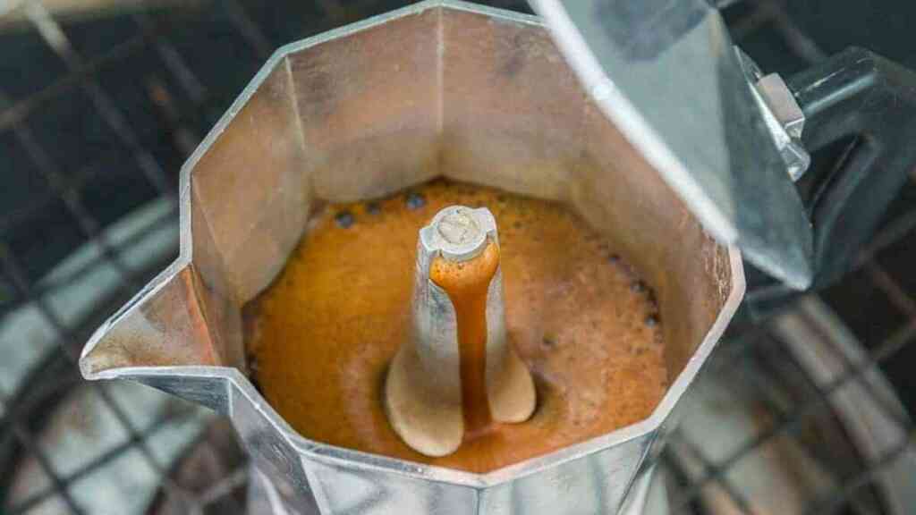 Brewing delicious Italian Espresso in a Percolator