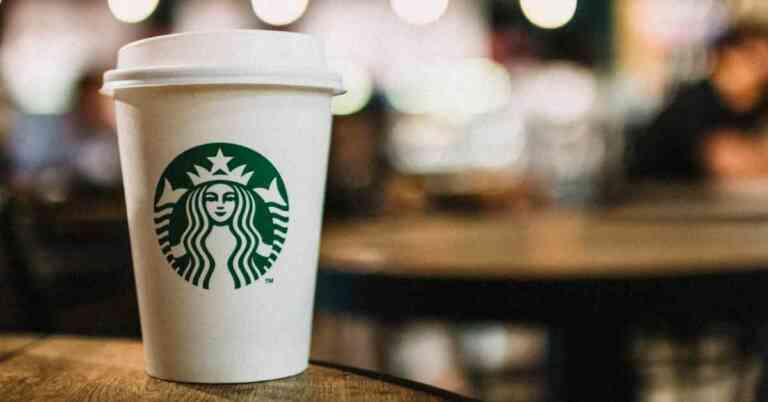 Which Starbucks Coffee Has the Most Caffeine? (15 Ranked)