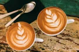 Latte vs Mocha: A Comprehensive Comparison of Two Classic Coffee Beverages