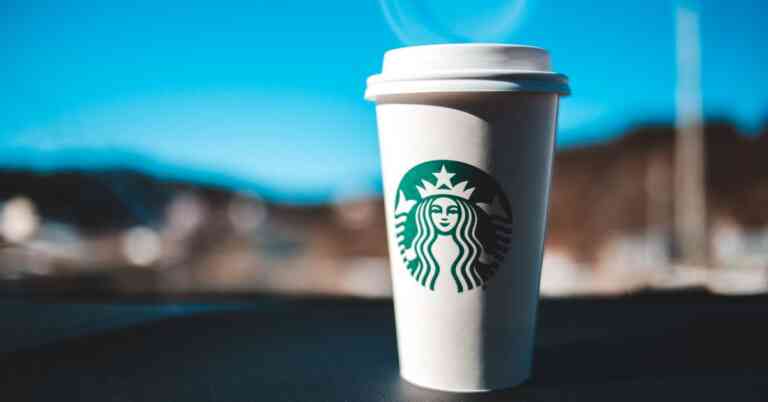 What Oatmilk Does Starbucks Use? Unveiling the Brand and Options